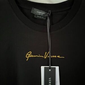 Versace Gianni Signature LogoBlack and Gold Short Sleeve Tee New